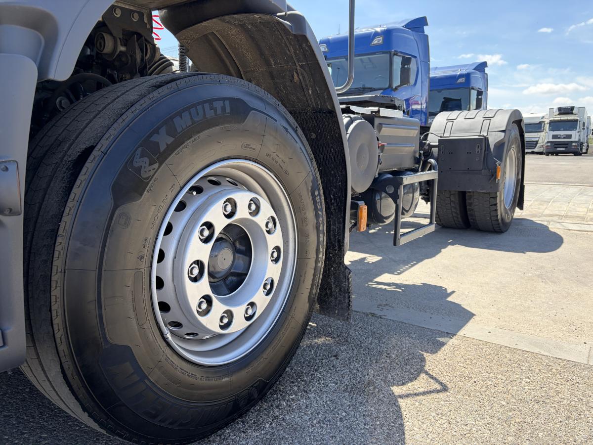 Tracteur Renault C-Series