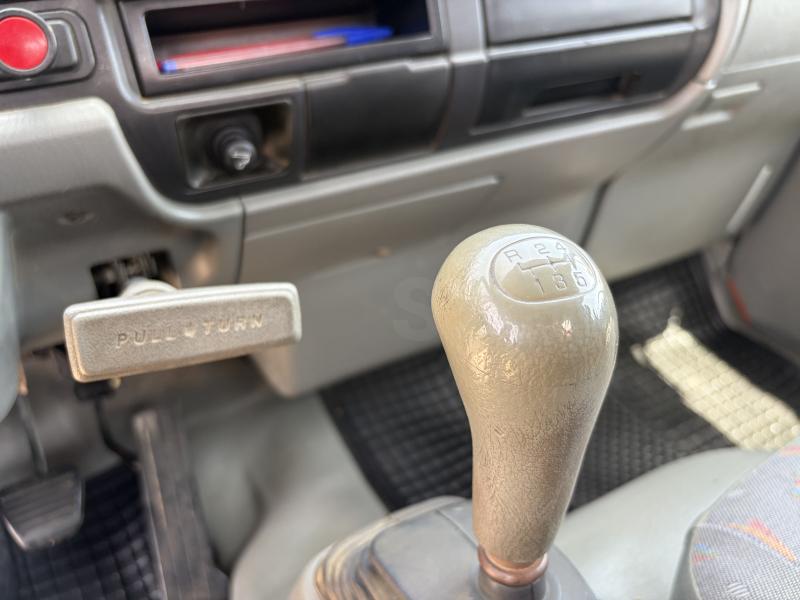 Ciężarówka Mitsubishi Canter 35.13