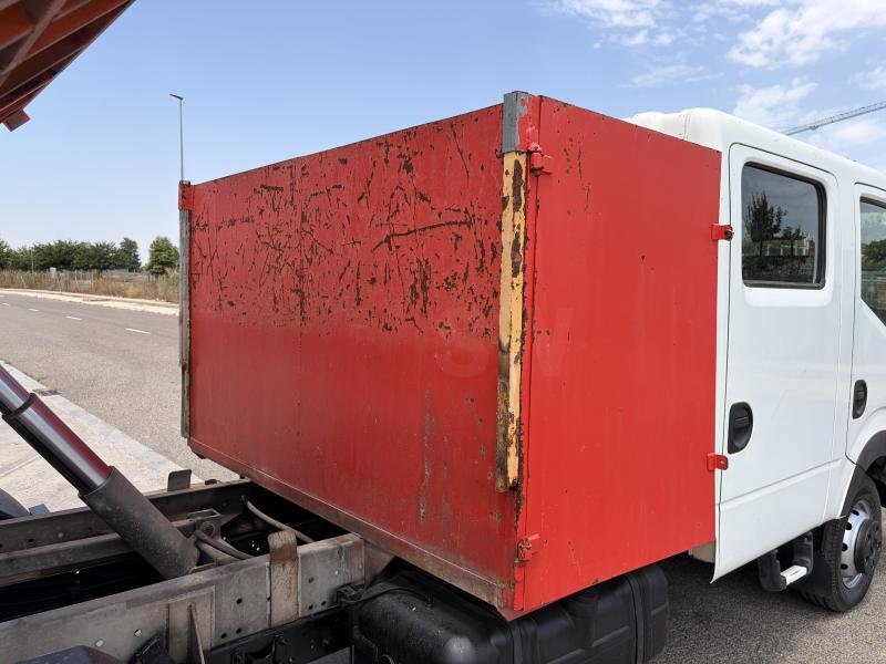 samochód dostawczy Nissan Cabstar 35.13