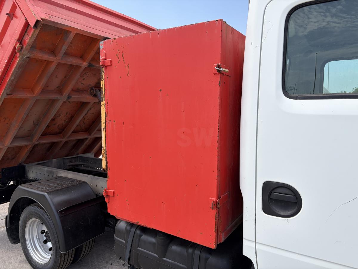 samochód dostawczy Nissan Cabstar 35.13