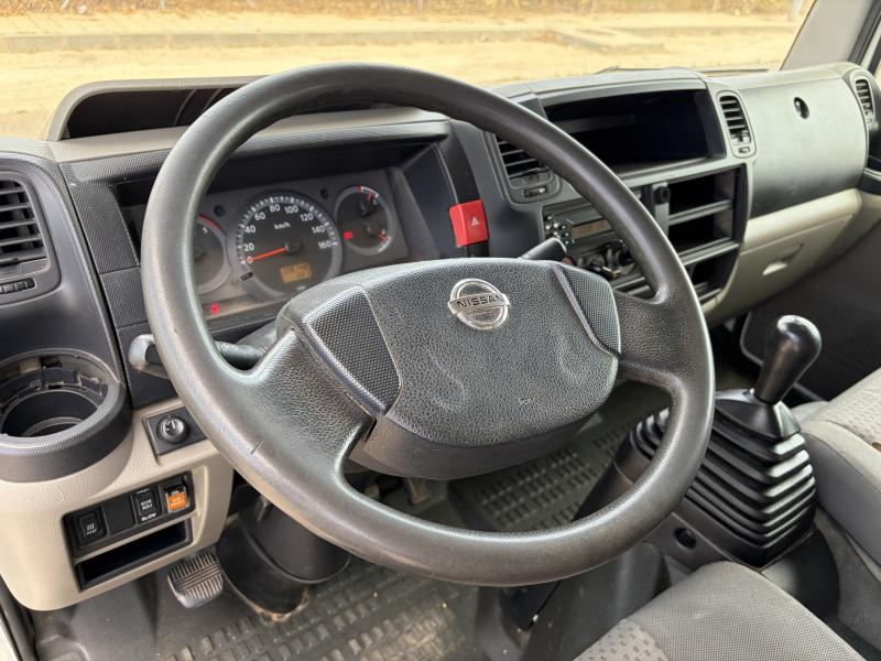 samochód dostawczy Nissan Cabstar 35.13