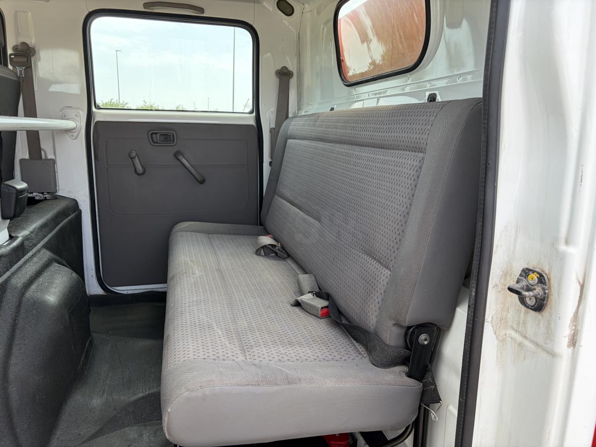 samochód dostawczy Nissan Cabstar 35.13
