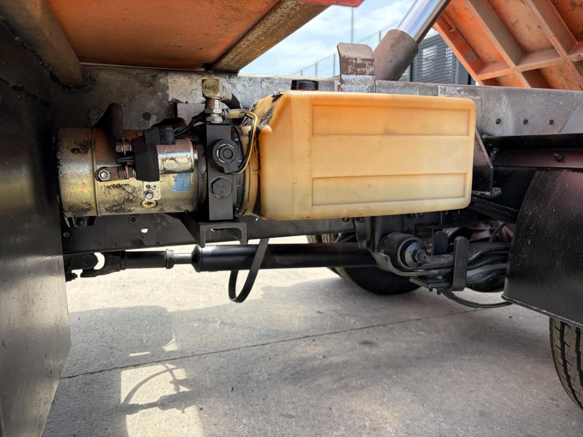 samochód dostawczy Nissan Cabstar 35.13