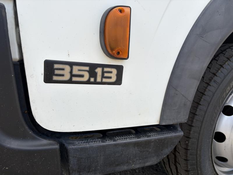 samochód dostawczy Nissan Cabstar 35.13