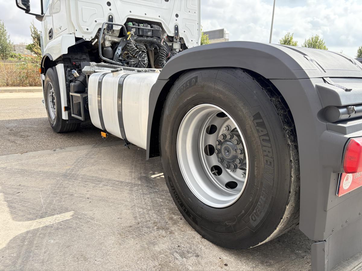 Tractor Mercedes Actros 1846