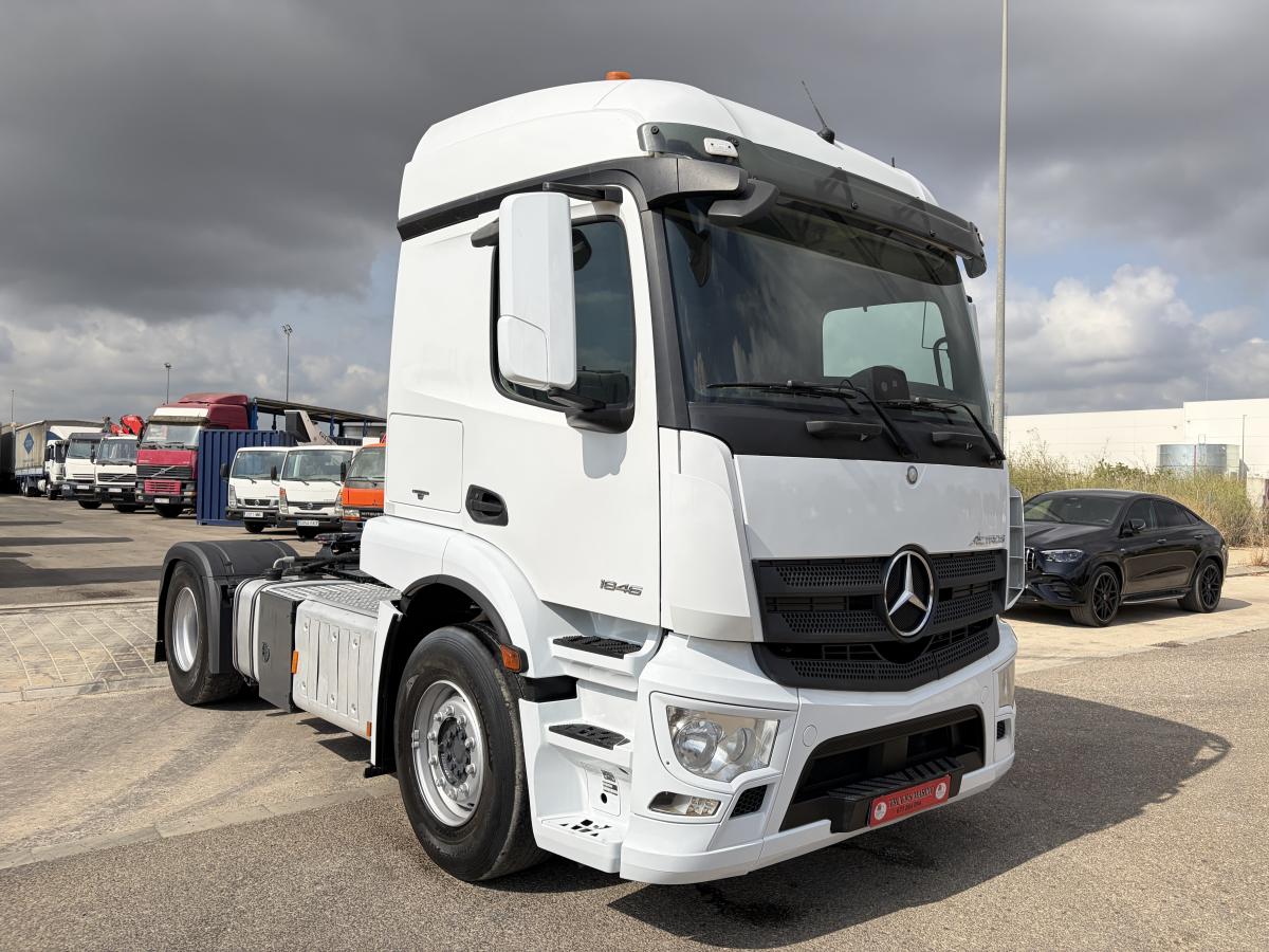 Tractor Mercedes Actros 1846