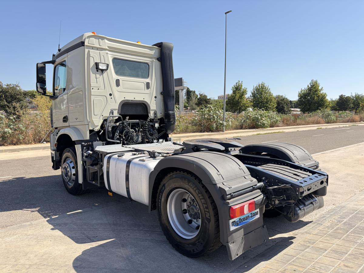 Cabeza tractora Mercedes Arocs