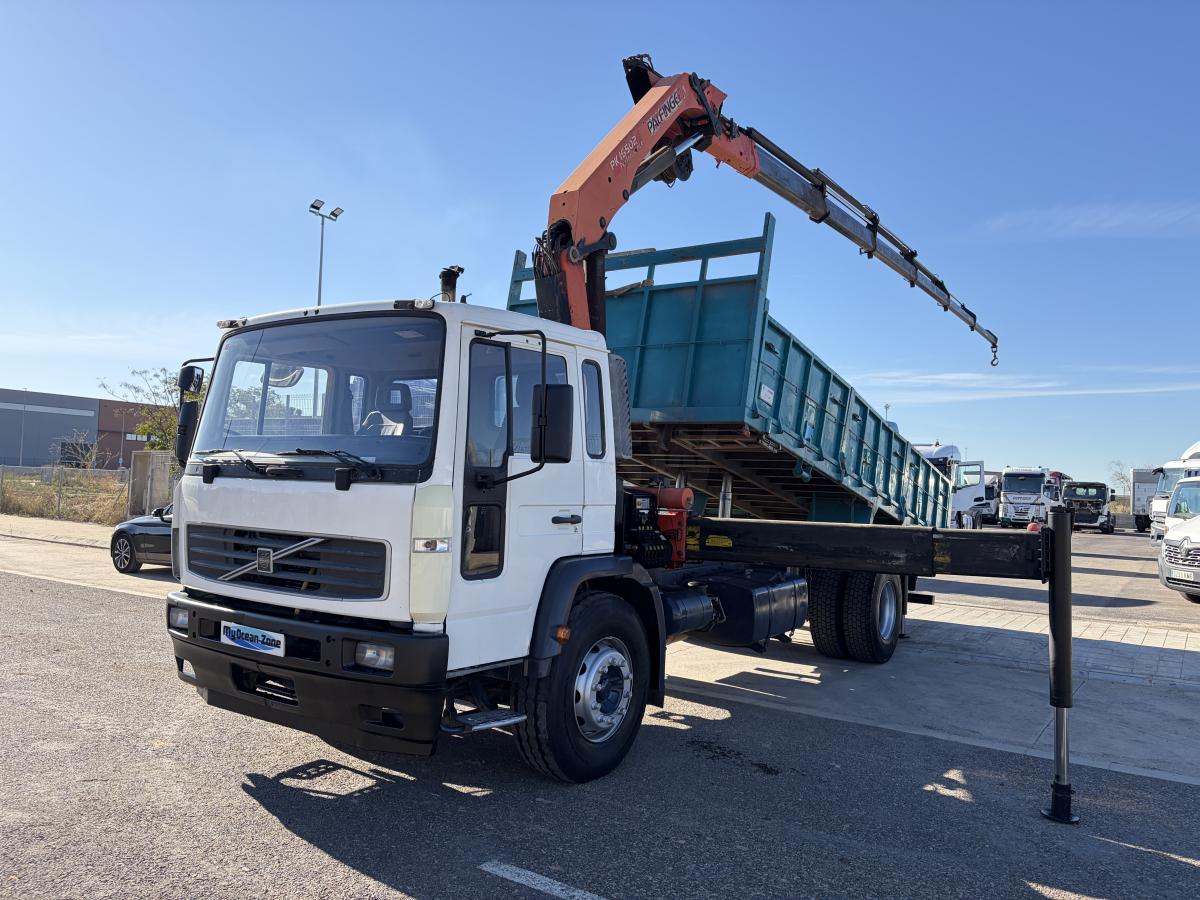 Volvo FL 220