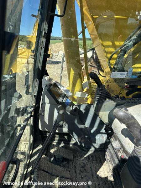 Photo Komatsu HB215LC-2  image 8/10