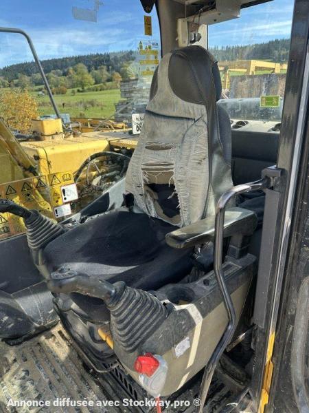 Photo Komatsu PC130-8  image 8/10