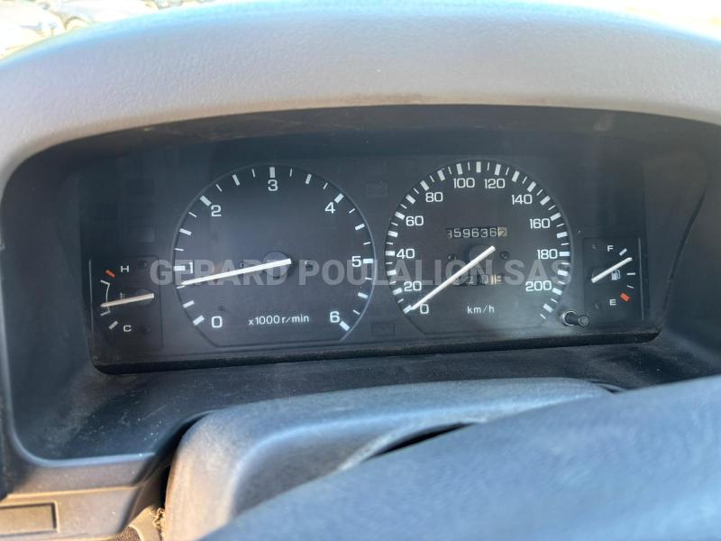 Voiture Land Rover DISCOVERY Tout terrain