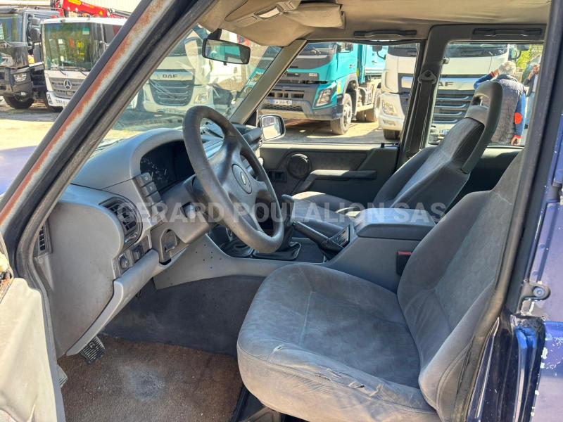 Voiture Land Rover DISCOVERY Tout terrain