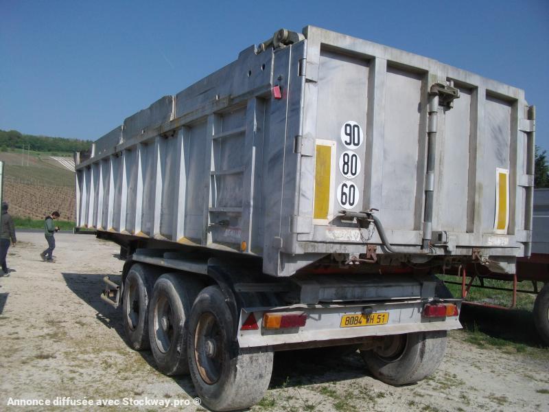 Photo Benalu benne TP benne arrère 3 essieux image 4/5
