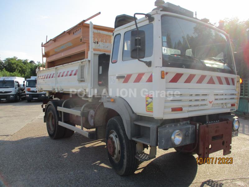 Camion Renault G230 4X4 Benne Tri-benne