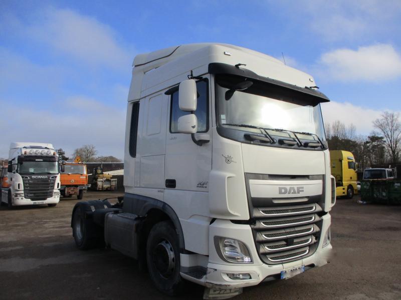 Ciągnik siodłowy DAF XF440