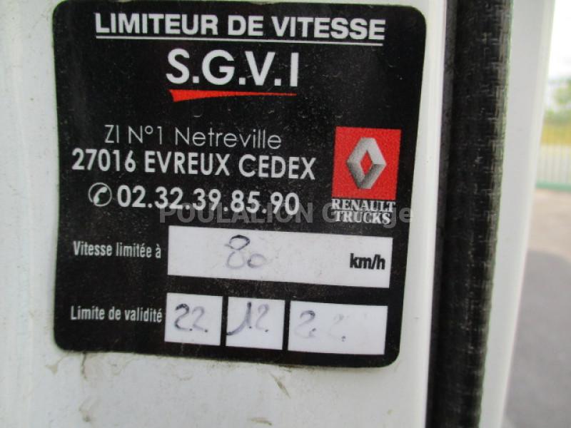 Camion Renault PREMIUM 270.19 D CITERNE MAGYAR 4 CPTS 13000 L. Citerne Hydrocarbures