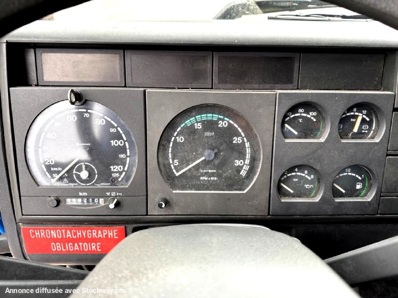 Photo Iveco CURS0R 240 PORTEUR FOURGON  image 10/11
