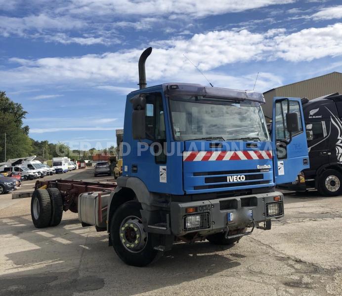 Camion Iveco CURS0R 240 PORTEUR FOURGON Autre
