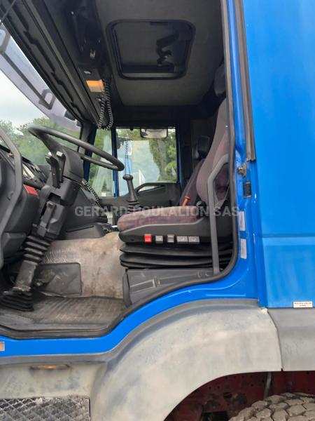 Camion Iveco CURS0R 240 PORTEUR FOURGON Autre
