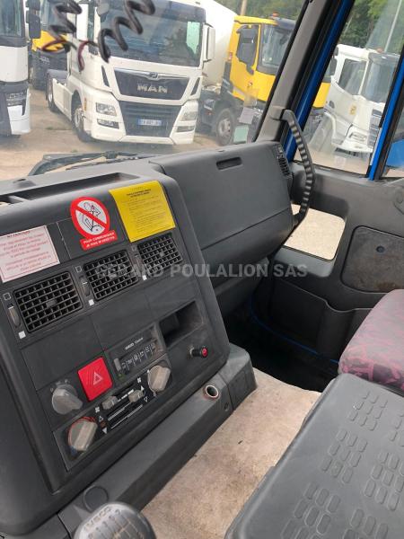 Camion Iveco CURS0R 240 PORTEUR FOURGON Autre