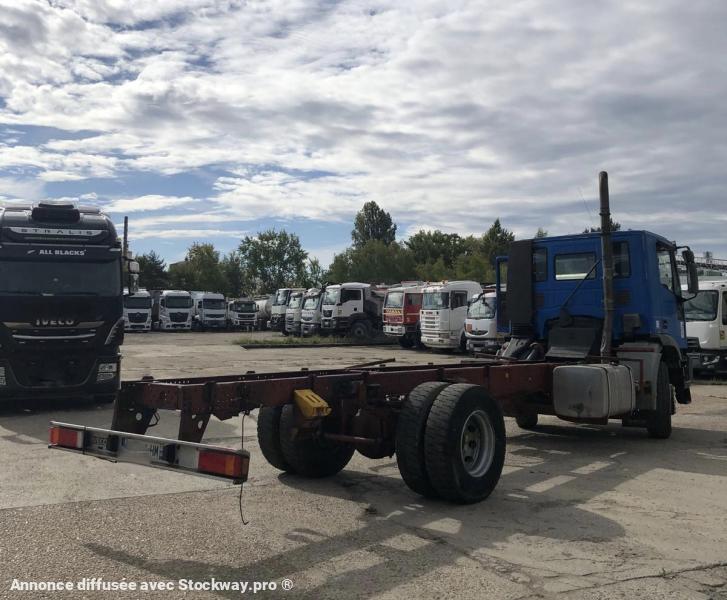Photo Iveco CURS0R 240 PORTEUR FOURGON  image 4/38
