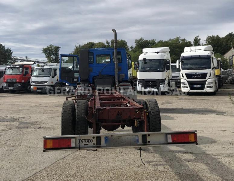 Camion Iveco CURS0R 240 PORTEUR FOURGON Autre
