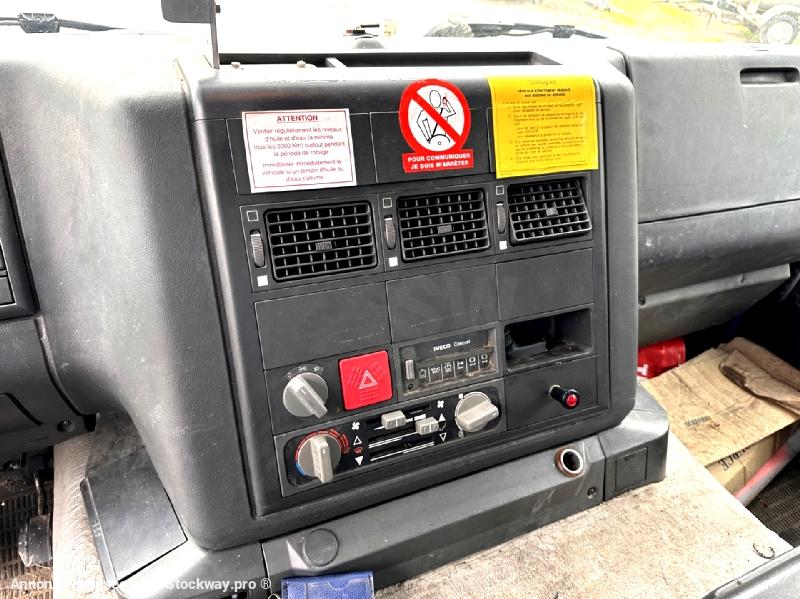 Photo Iveco CURS0R 240 PORTEUR FOURGON  image 8/11
