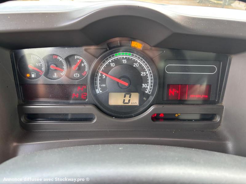 Photo Renault Premium 320 benne amovible 6x2 essieu relevable image 39/40