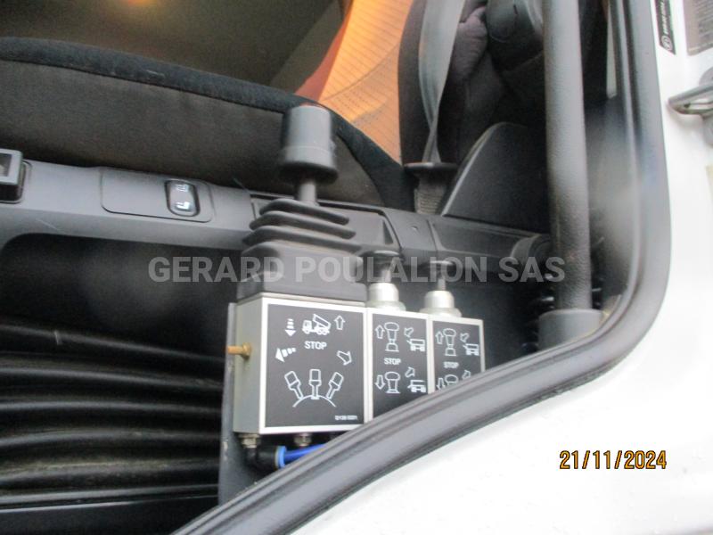 Camion Mercedes AROCS 3243 8X4 BI-BENNE BENNE C.I. Benne Bi-benne