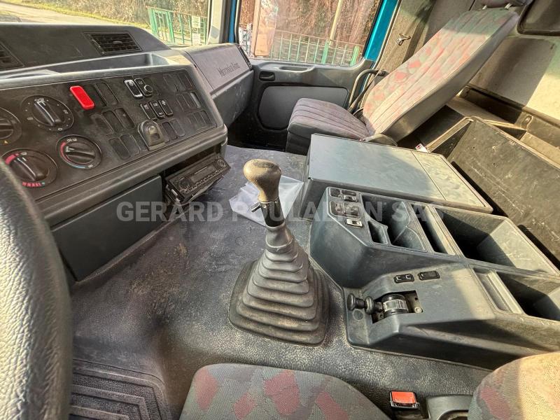 Camion Mercedes ACTROS 3335 TOUPIE  7 M3,  avec pompe à chape , ralentisseur hydrolique Malaxeur toupie