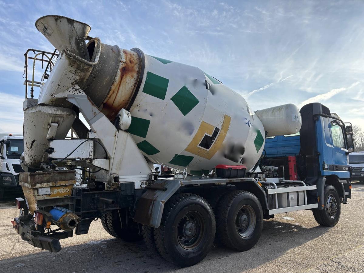 Camion Mercedes ACTROS 3335