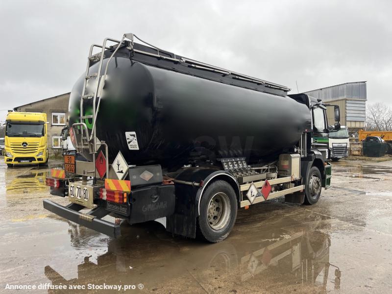 Photo Mercedes Axor 4x2 citerne 13000L 5 cpt image 4/6