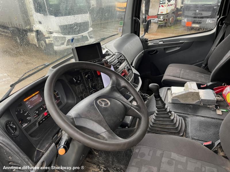 Photo Mercedes Axor 4x2 citerne 13000L 5 cpt image 6/6