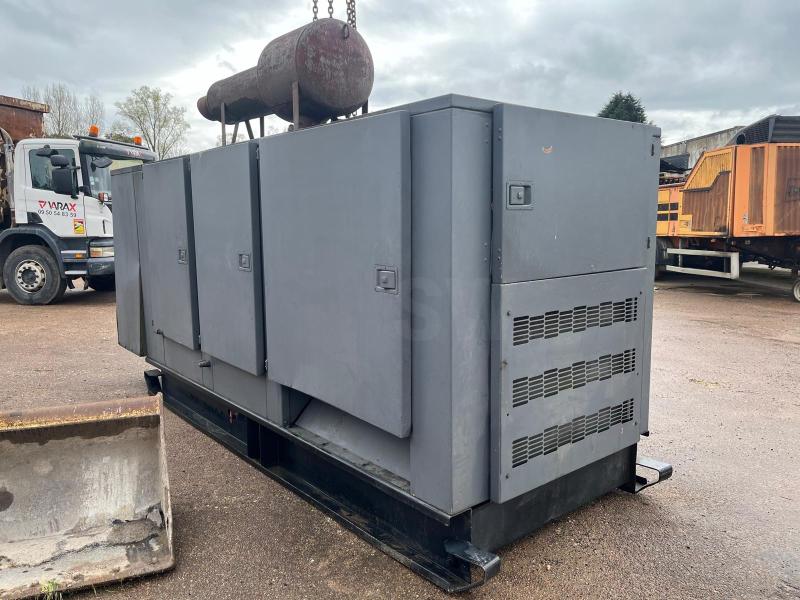 Matériel de chantier Renault V8 360 KVA  générateur thermique