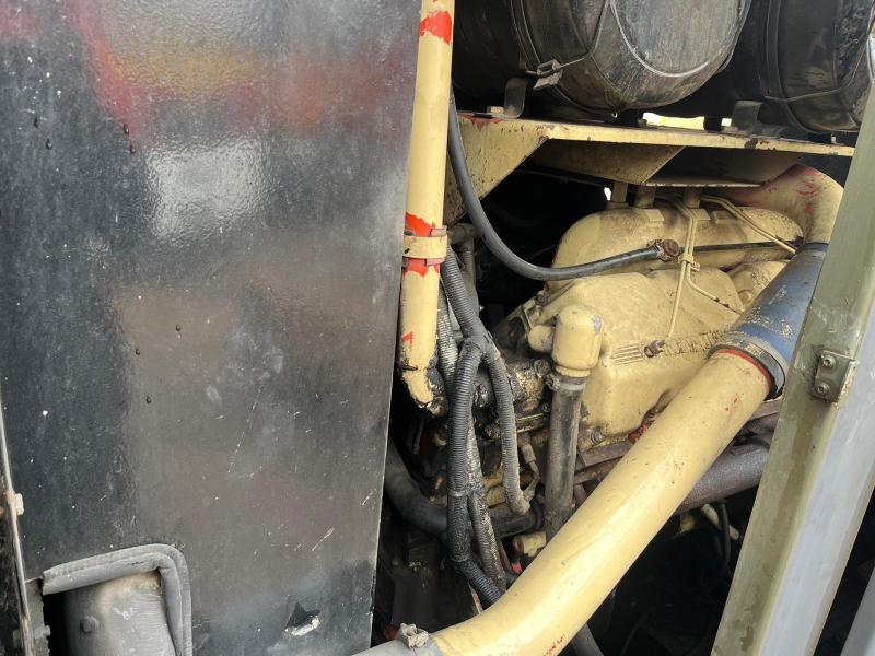 Matériel de chantier Renault V8 360 KVA  générateur thermique