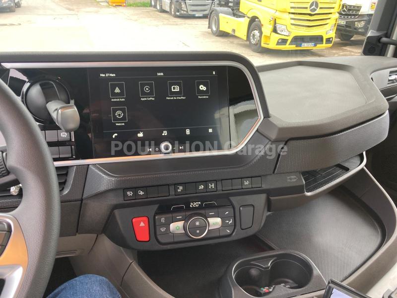 Camion DAF XD 450 FA cabine nouvelle version Multibenne