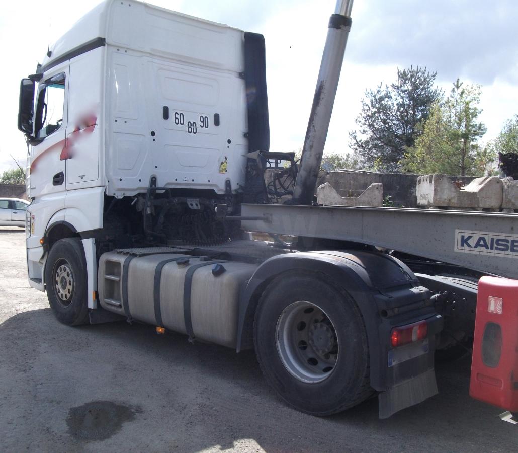 Tractor Mercedes ACTROS 1845