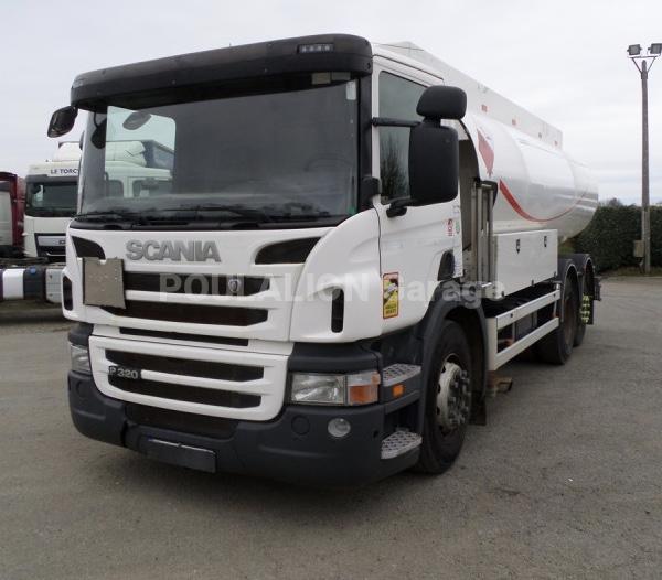 Camion Scania P320  DB MAGYAR 18 000L 5 CPTS Citerne Hydrocarbures