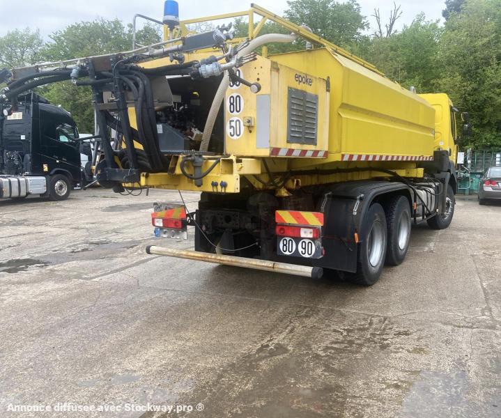 Photo Renault KERAX 370DXI ENGIN DE VOIRIE AVEC SAUMUREUSE EPOKE 12000L SUR TWIST LOCK image 3/16