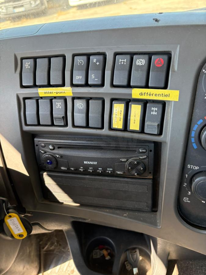 Camião Renault KERAX 370DXI