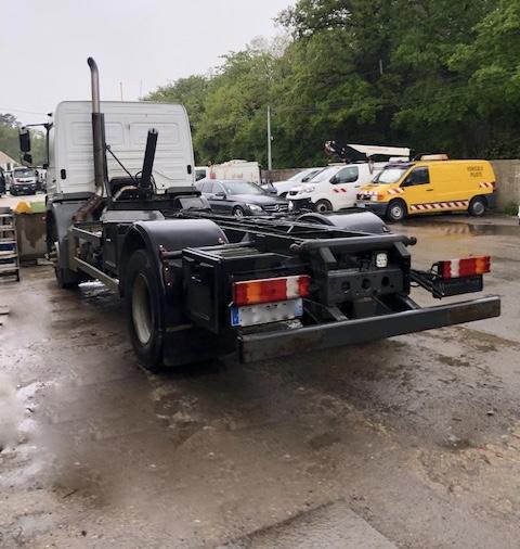 Camión Mercedes AXOR 1829