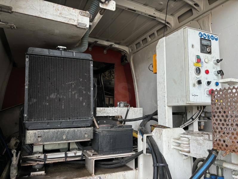 Carrinha comercial Iveco HYDROCUREUR DAILY 50C17V11 HYDROCUREUR