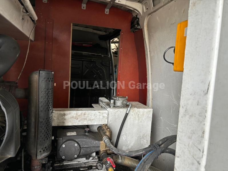 Utilitaire Iveco HYDROCUREUR DAILY 50C17V11 HYDROCUREUR CAISSE POLYFOND BAROCLEAN SKID BM700 Véhicules spéciaux Autre véhicule