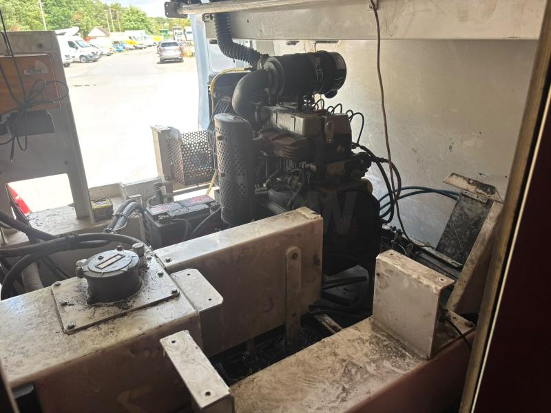 Carrinha comercial Iveco HYDROCUREUR DAILY 50C17V11 HYDROCUREUR