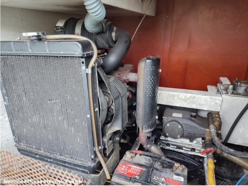 Photo Iveco HYDROCUREUR DAILY 50C17V11 HYDROCUREUR CAISSE POLYFOND BAROCLEAN SKID BM700 image 9/27