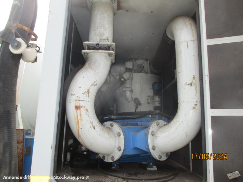Photo Renault HYDR0CUREUR cuve 6,8m3  image 15/22