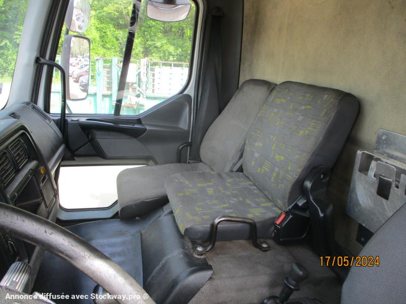 Photo Renault HYDR0CUREUR cuve 6,8m3  image 19/22