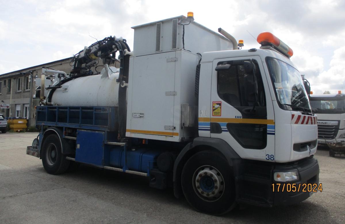 Ciężarówka Renault HYDR0CUREUR cuve 6,8m3