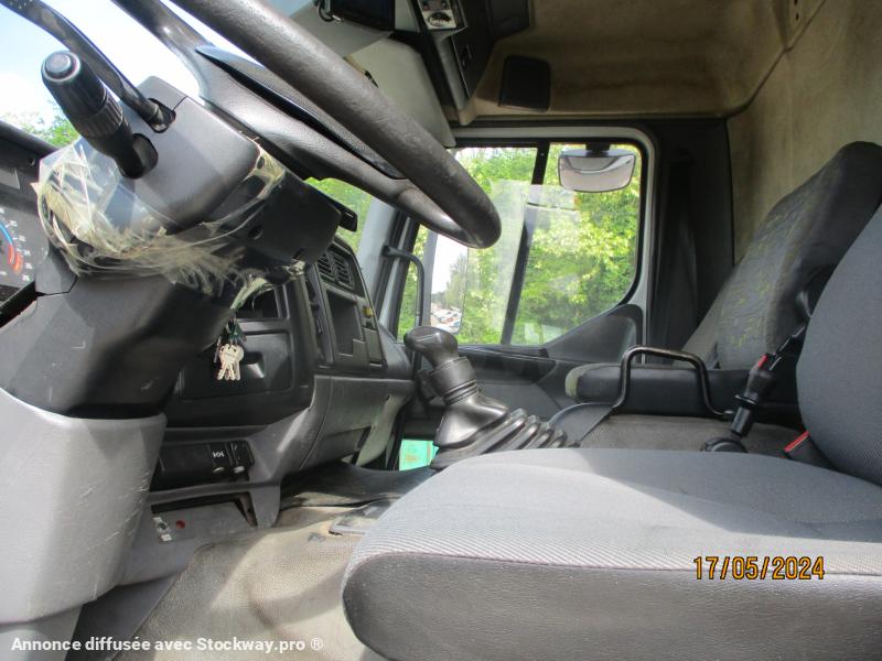 Photo Renault HYDR0CUREUR cuve 6,8m3  image 20/22