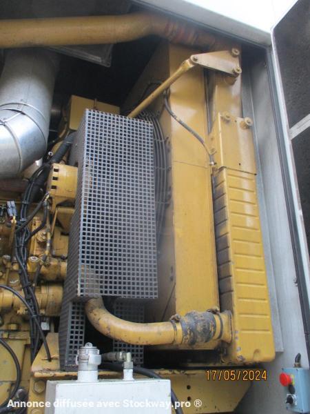 Photo Renault HYDROCUREUR l'ensemble trr + SREM SAMRO HYDROCUREUR cuve 15m3  image 20/41